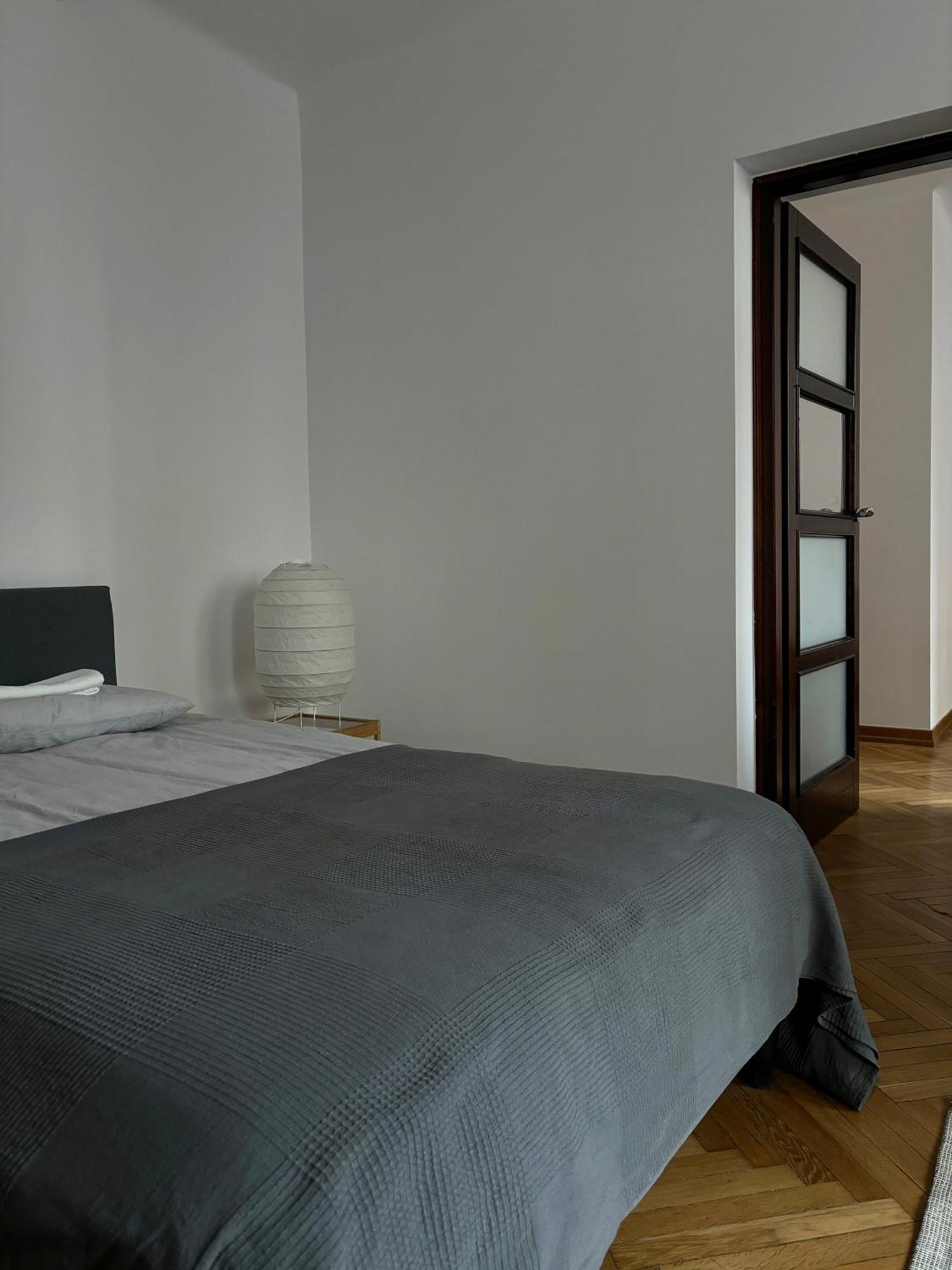 Apartment K3 *